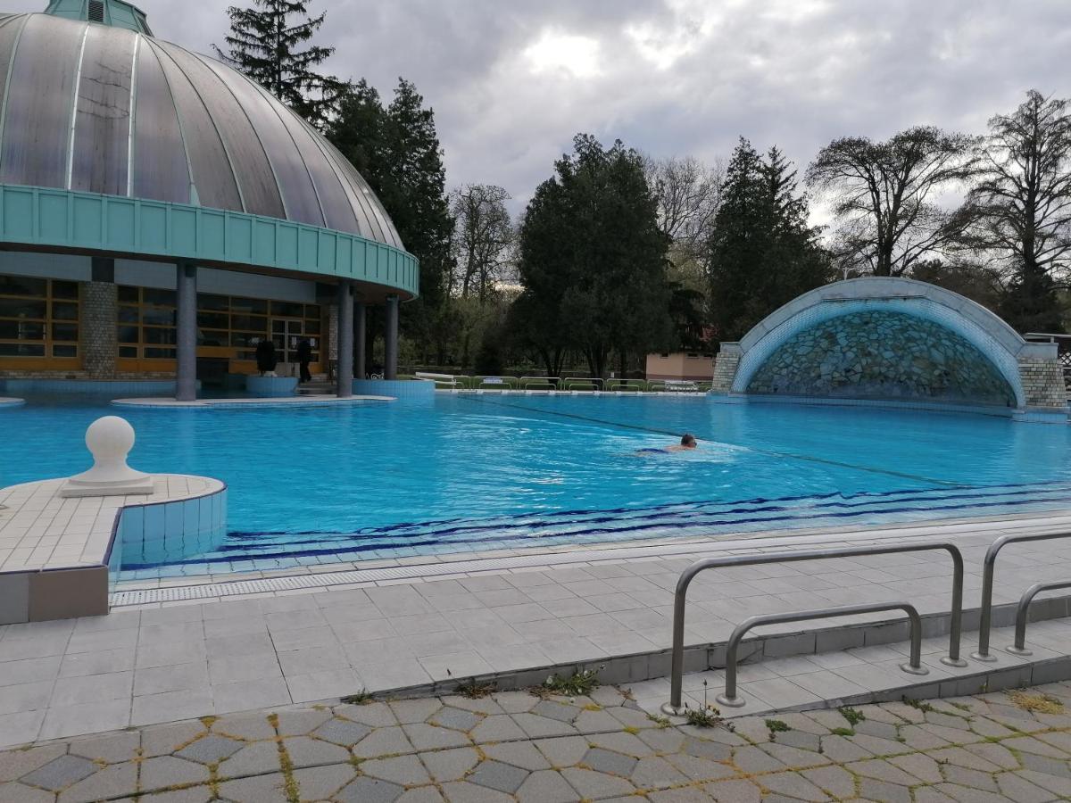 Kertesz Vendeghaz Hotel Eger Buitenkant foto