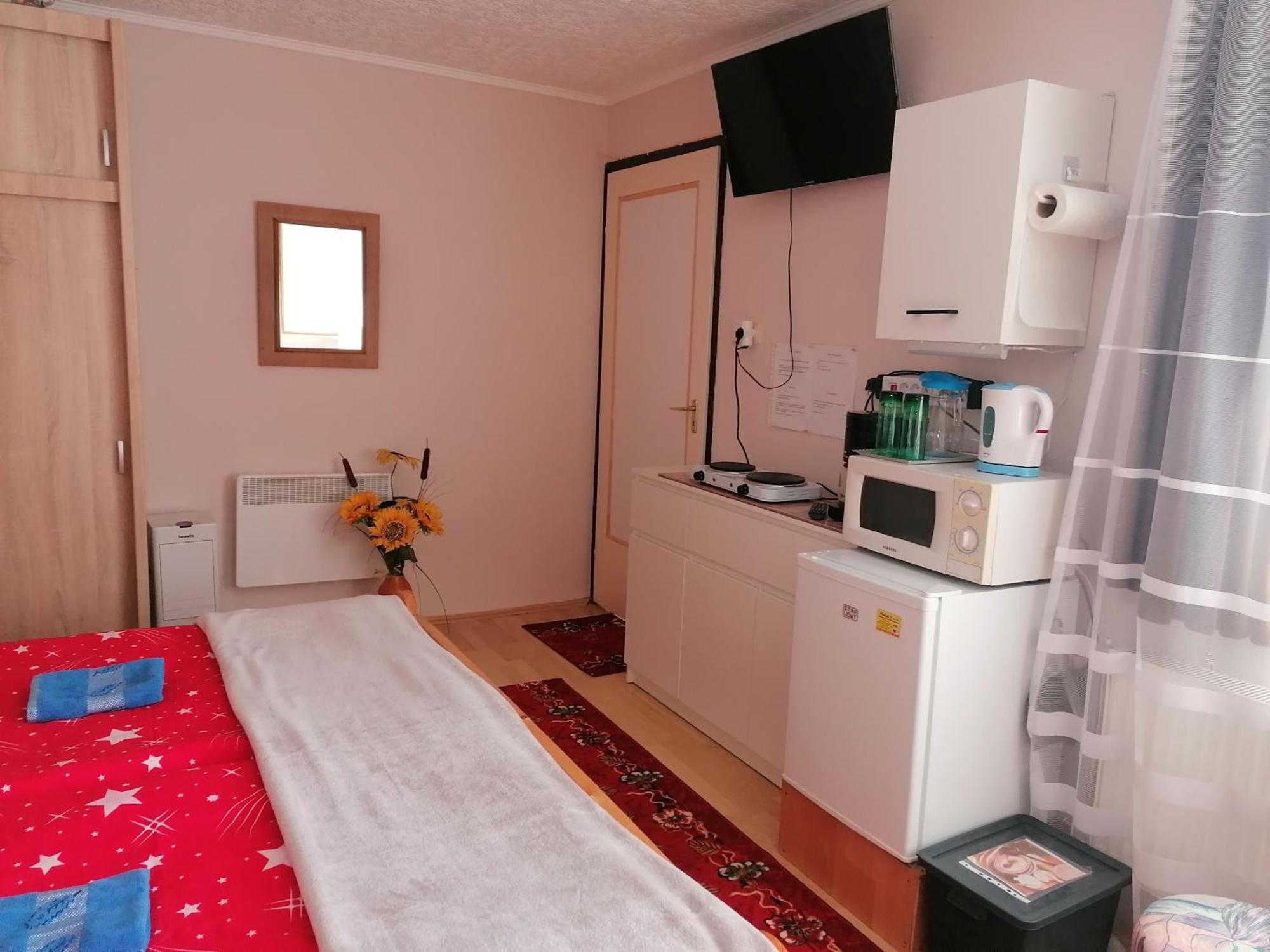 Kertesz Vendeghaz Hotel Eger Buitenkant foto