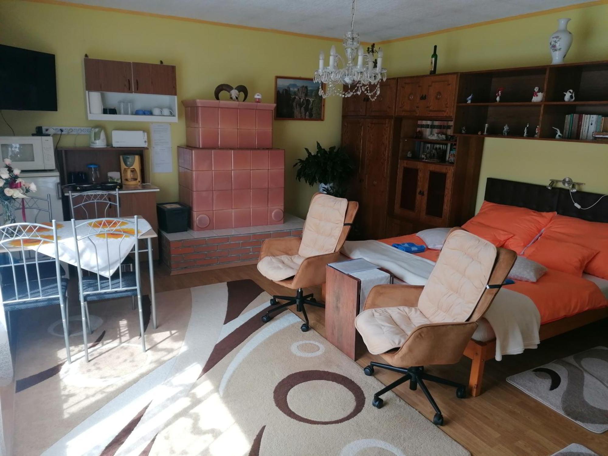 Kertesz Vendeghaz Hotel Eger Buitenkant foto